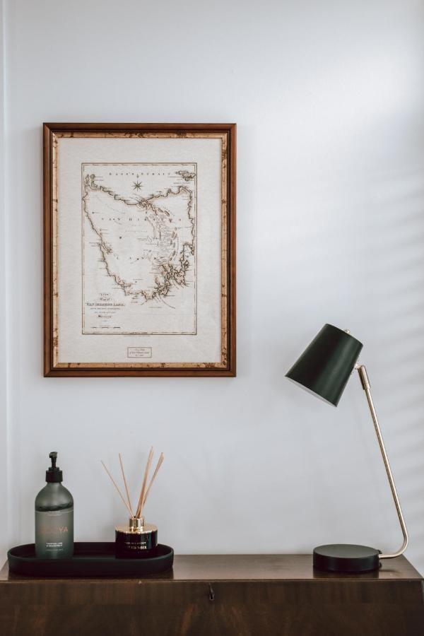 Walton House Bed & Breakfast ฮิวอันวิลล์ ภายนอก รูปภาพ
