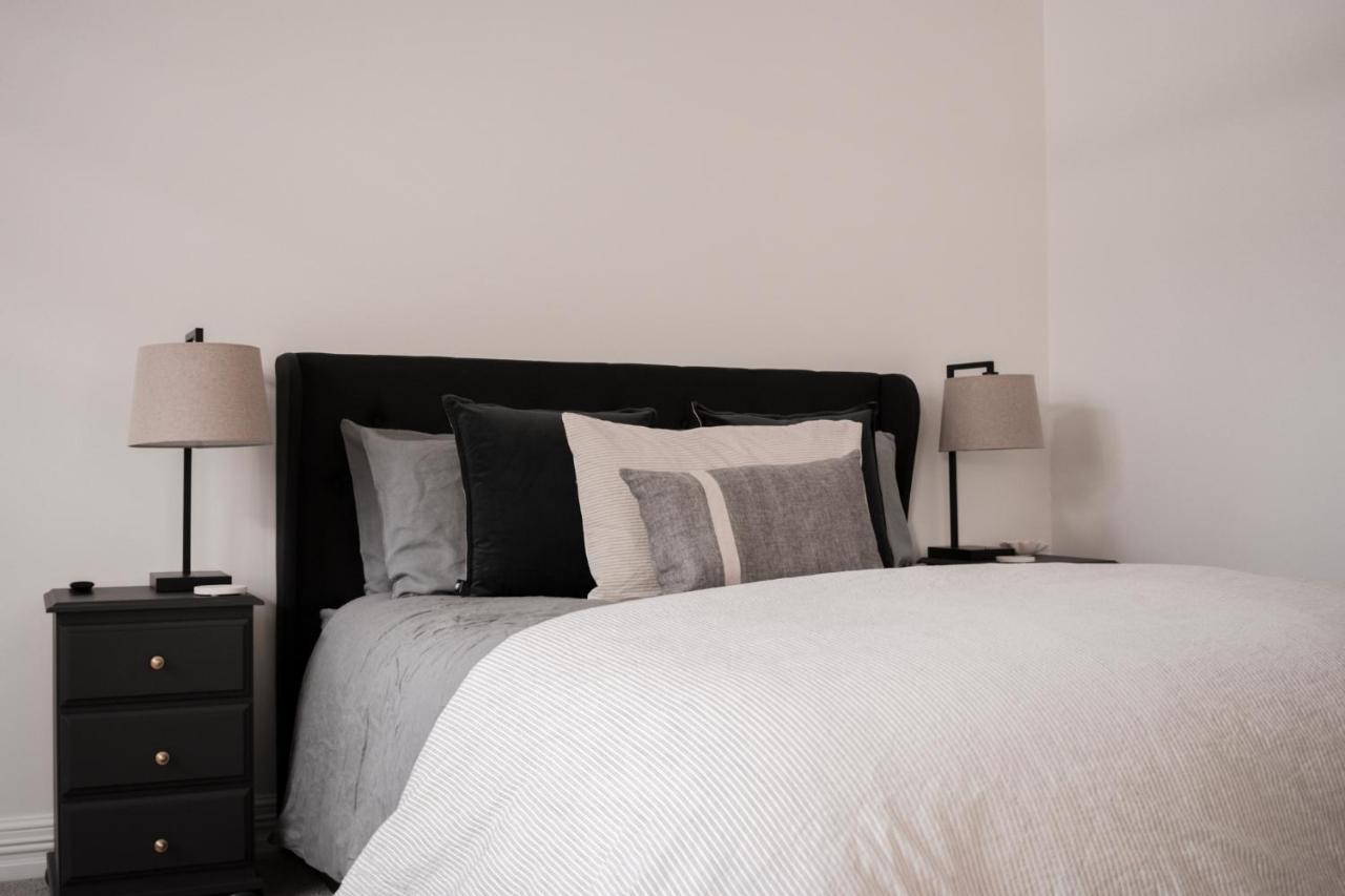 Walton House Bed & Breakfast ฮิวอันวิลล์ ภายนอก รูปภาพ