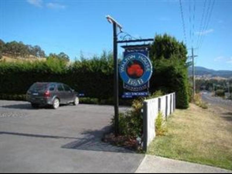 Walton House Bed & Breakfast ฮิวอันวิลล์ ภายนอก รูปภาพ