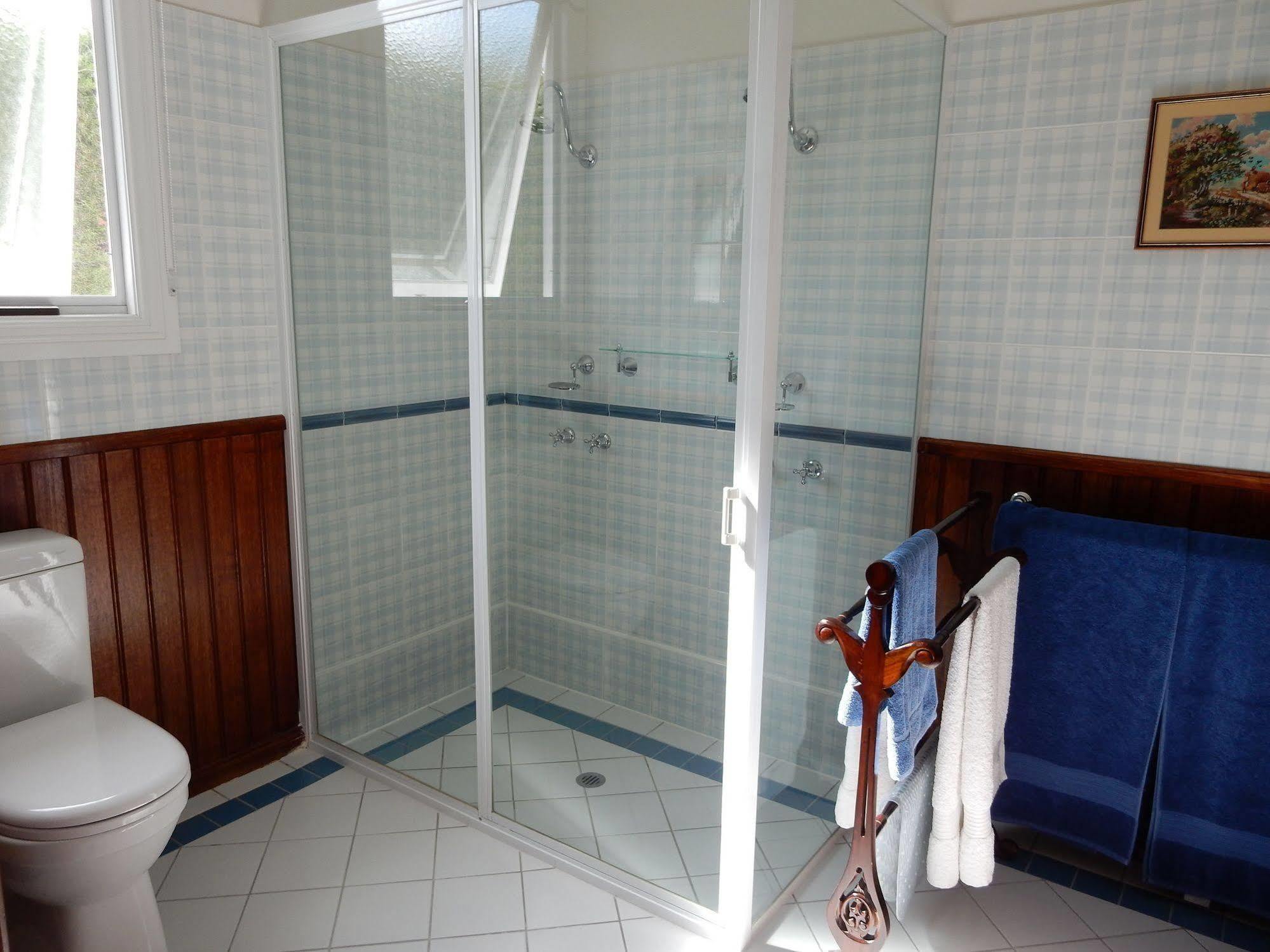 Walton House Bed & Breakfast ฮิวอันวิลล์ ภายนอก รูปภาพ