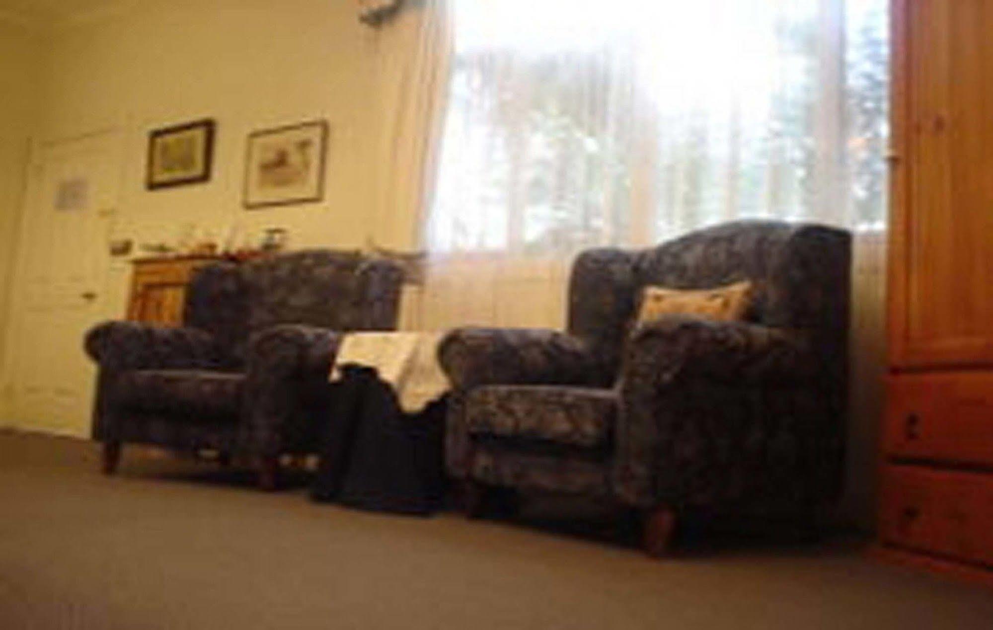 Walton House Bed & Breakfast ฮิวอันวิลล์ ภายนอก รูปภาพ